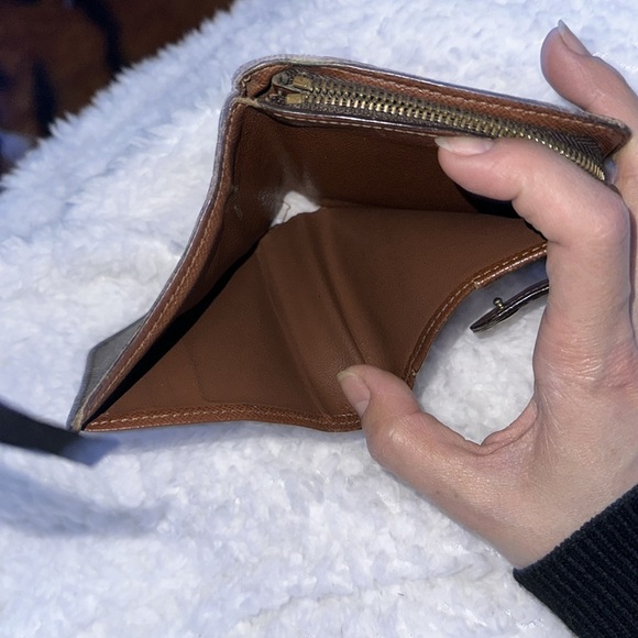 Louis Vuitton brown monogram bifold with zip around coin double pocket - Picture 12 of 12